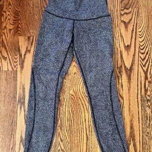 Lululemon leggings sz 4 (mesh back)